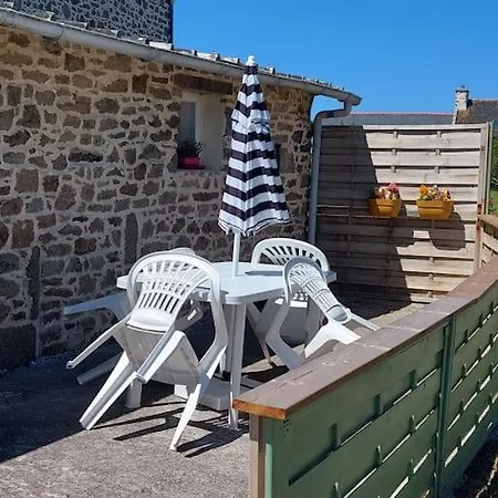 Gite Kerlosvezan, A La Campagne, Proche Mer Lampaul-Ploudalmézeau Exterior photo