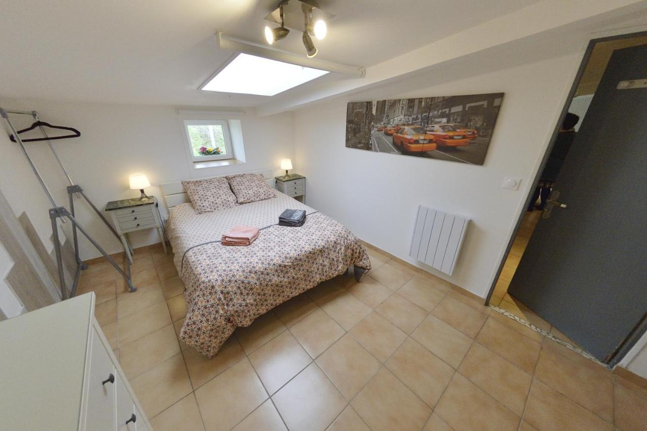 Kerlosvezan, A La Campagne, Proche Holiday home Lampaul-Ploudalmezeau